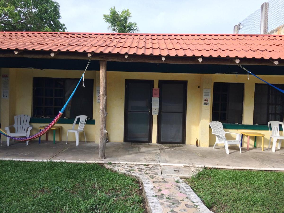 Amigos Hostel Cozumel Exterior photo